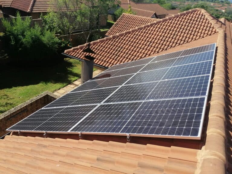 How Many Solar Panels Do I Need? Calculator for Australian Homes 2026